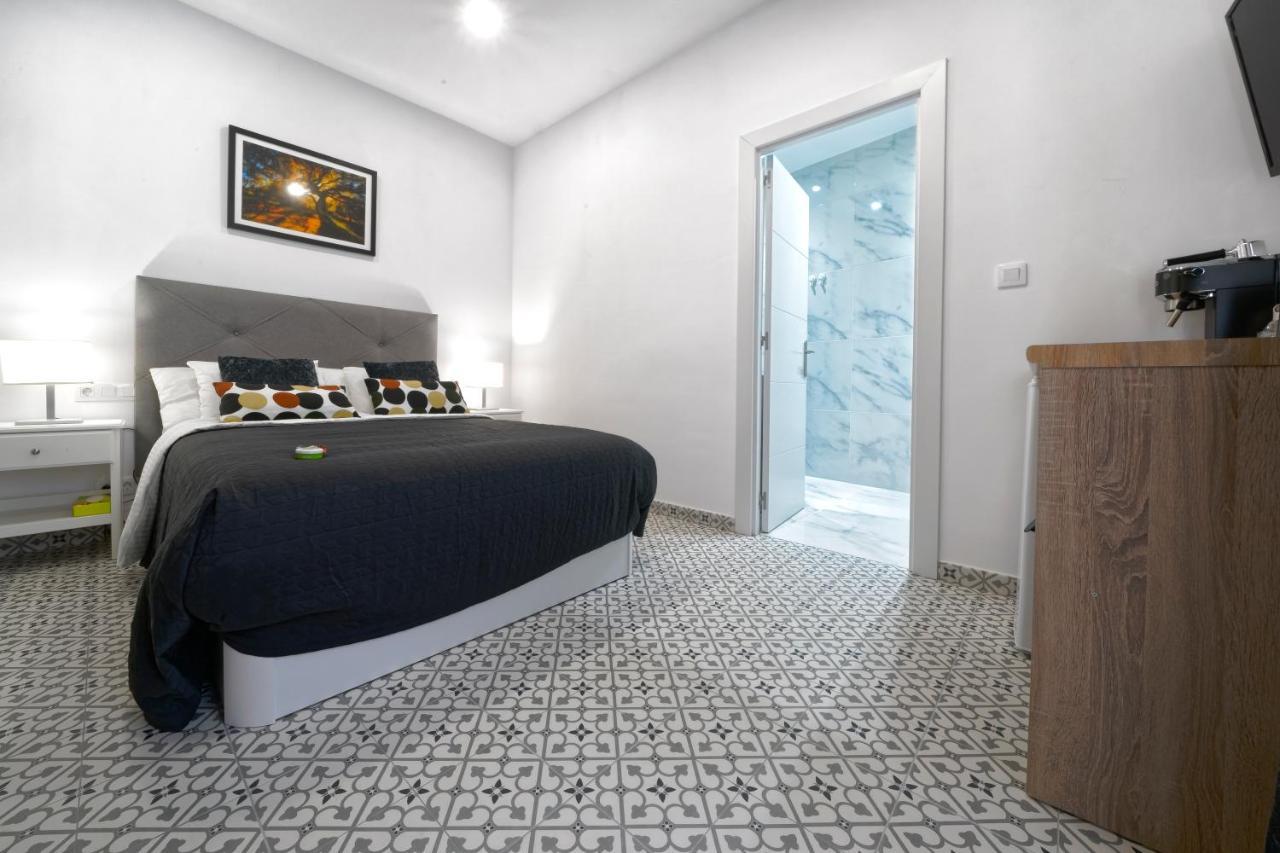 Casa Comfortable Air-conditioned Modern (adults Only)
