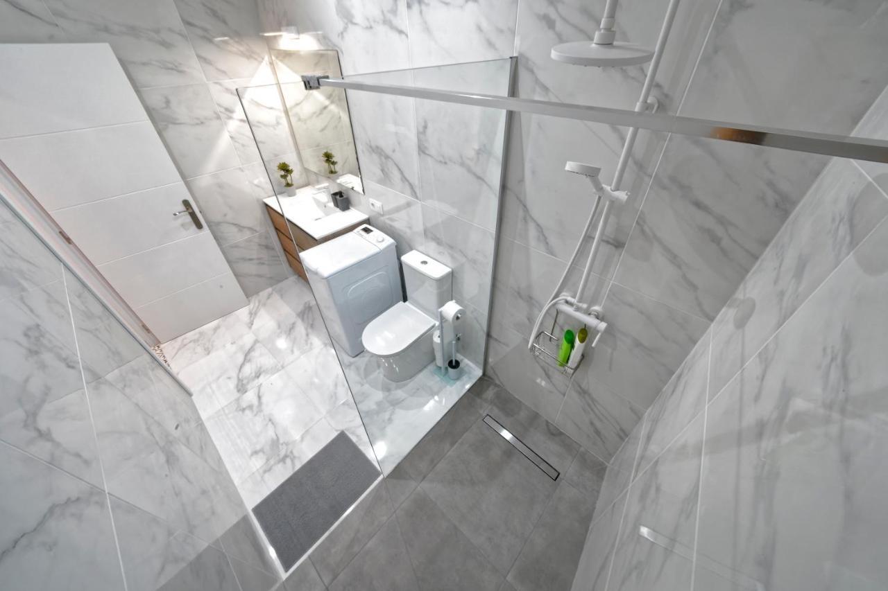 Casa Comfortable Air-conditioned Modern (adults Only) Apartment *